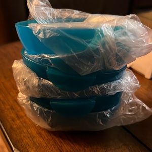 Set of six dip, bowls for side of open house, cereal bowls made by Tupperware